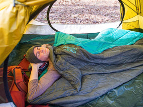 Puffle | 5 in 1 Ultra-Soft Camping Quilt, Stay Warm Down to 40°F