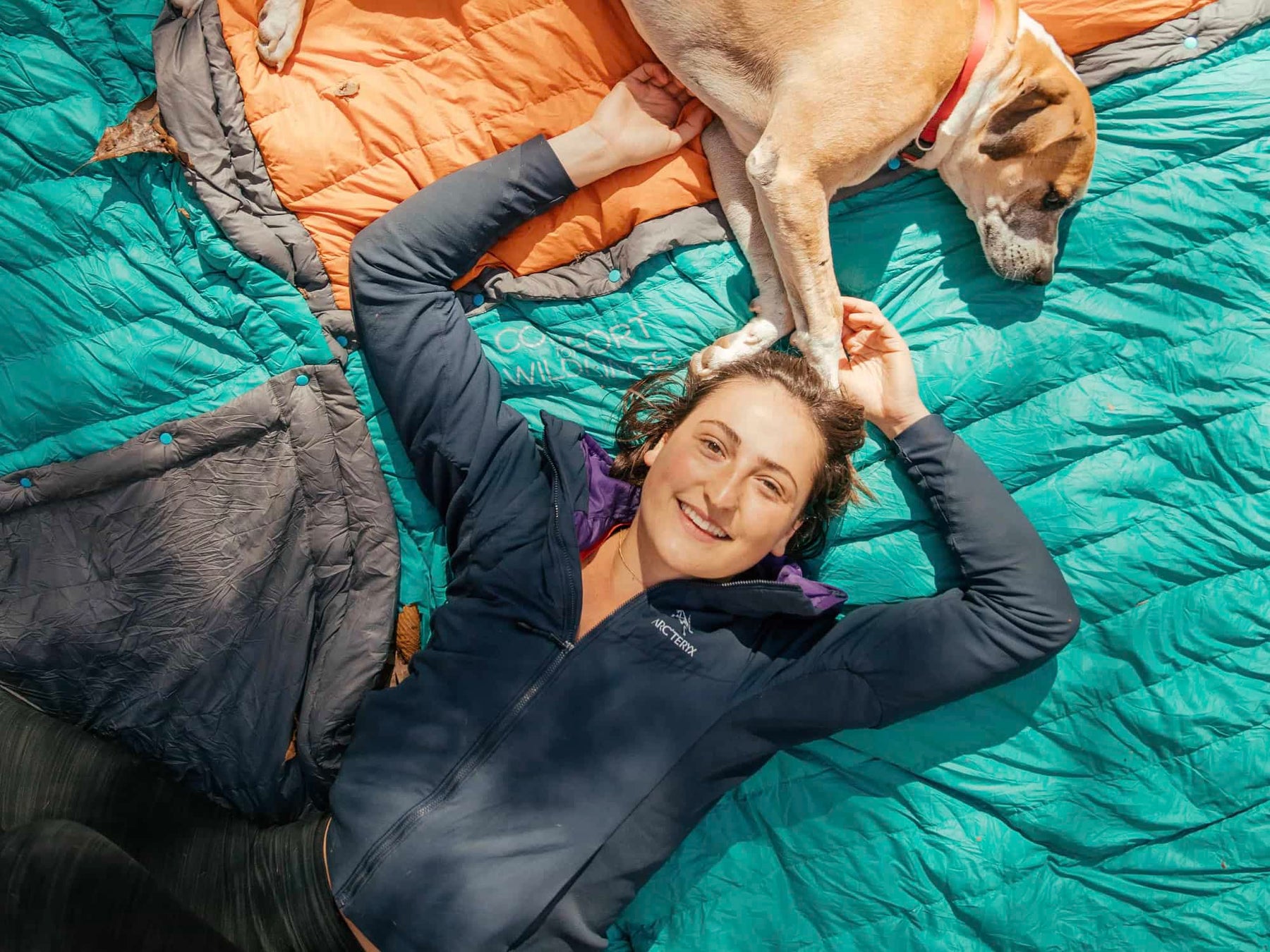 Puffle | 5 in 1 Ultra-Soft Camping Quilt, Stay Warm Down to 40°F